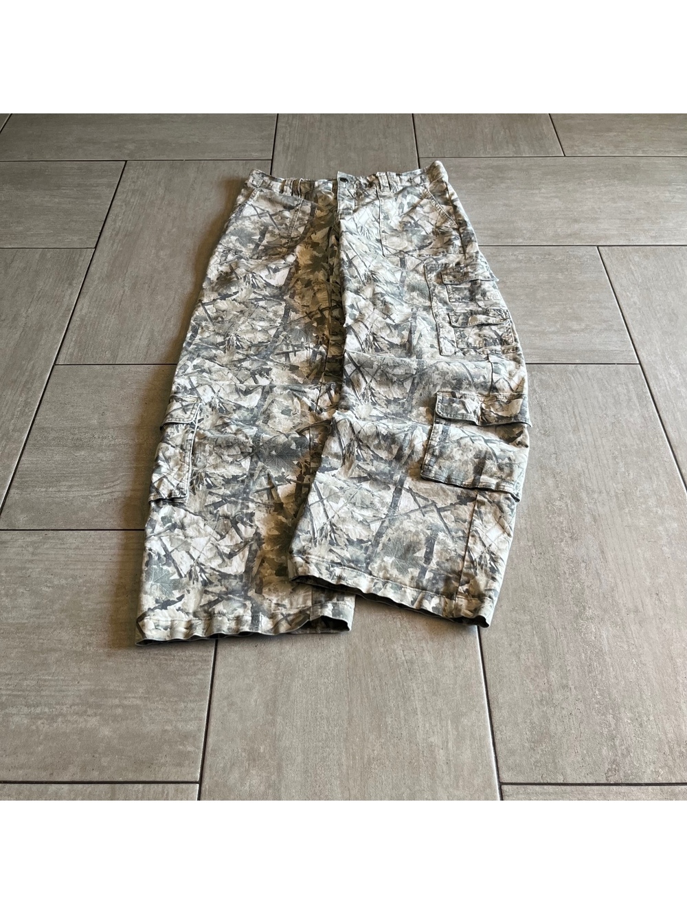 Wild Fable Medium Camouflage Cargo Pants Relaxed Fit size 31
